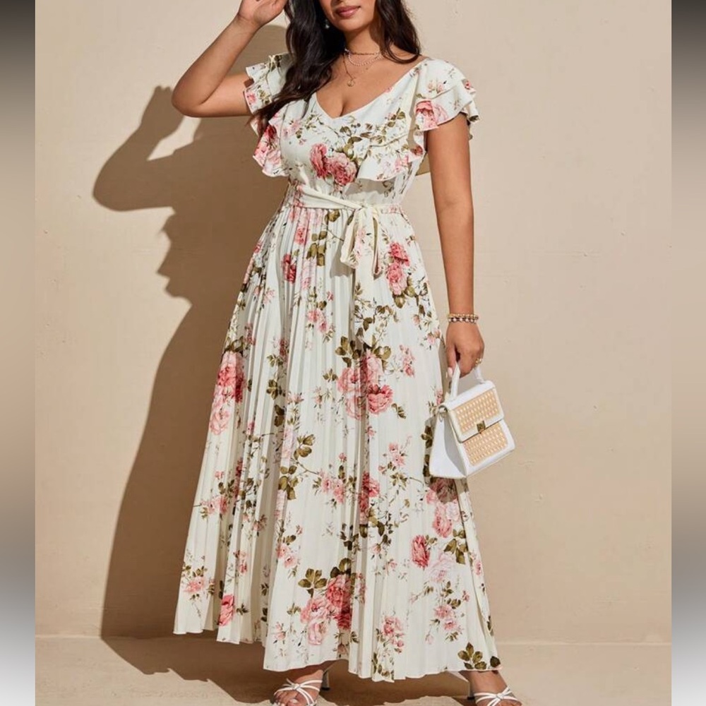 Boho plus size cream floral print pleated maxi dress